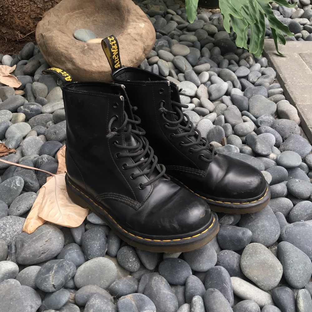 Dr martens black boot